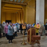 Регулярные богослужения в Петропавловском храме