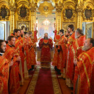 Митрополит Георгий совершил Пасхальную Божественную литургию в приходе Воскресенского кафедрального собора