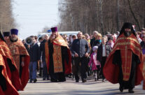 15 апреля, в воскресенье, в Арзамасе по благословению митрополита Нижегородского и Арзамасского Георгия прошел общегородской Пасхальный крестный ход.