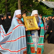 В Арзамасе торжественно встретили святыню возрождающегося Алексеевского монастыря