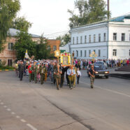 Из Арзамаса в Дивеево вышел традиционный крестный ход